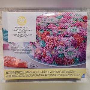 Wilton™ 55-Piece Master Cake & Cupcake Piping Tip Set